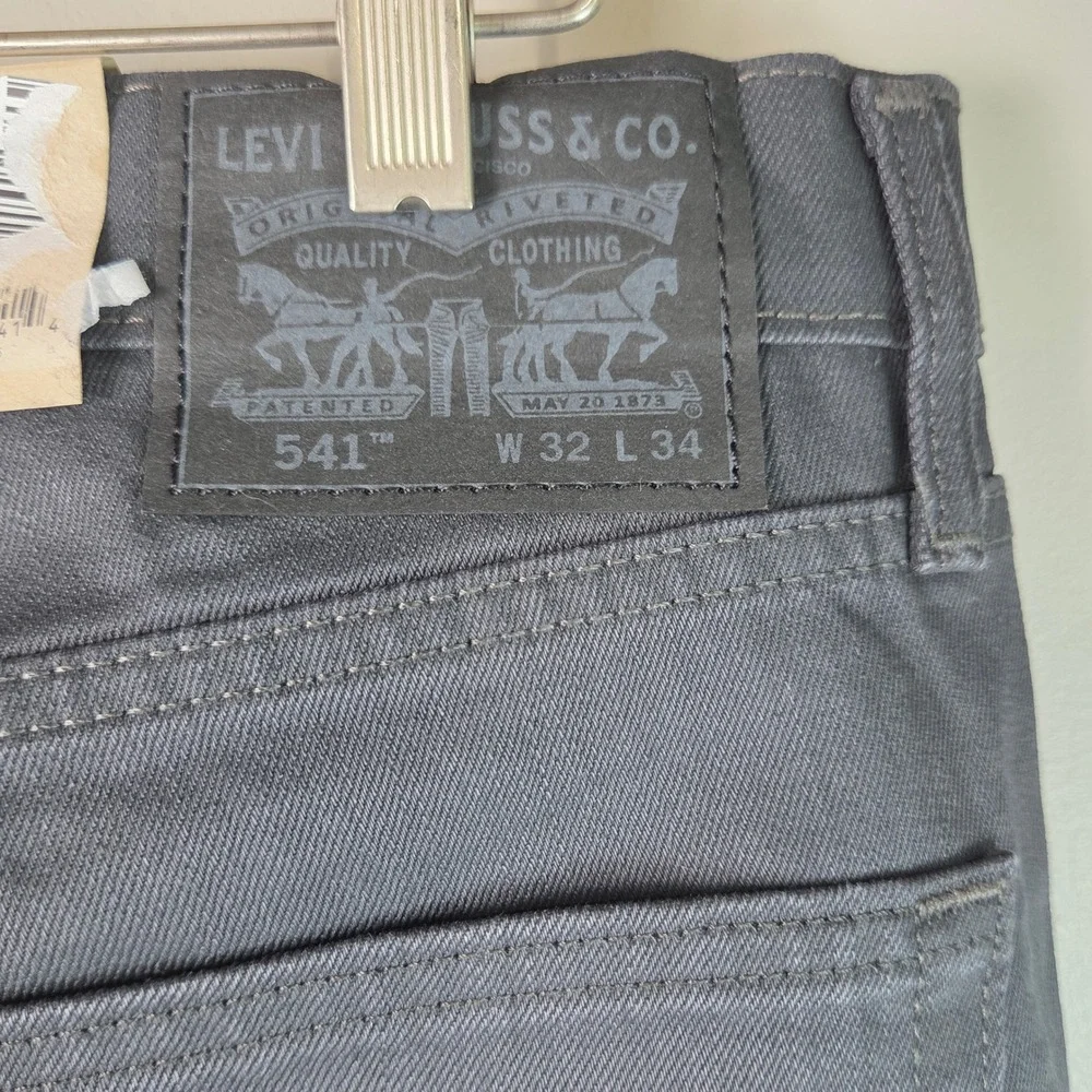 Levi's 541 Athletic Taper Men 32x34 Dark Grey NEW Coated Look Jeans 18181-0005